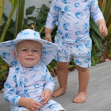 Load image into Gallery viewer, Swim Shorts Waves