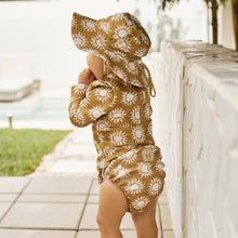 Load image into Gallery viewer, Wide Brim Sun Hat Sun Seeker - Tales Of Indie