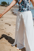 Load image into Gallery viewer, Women&#39;s White Beach Pants
